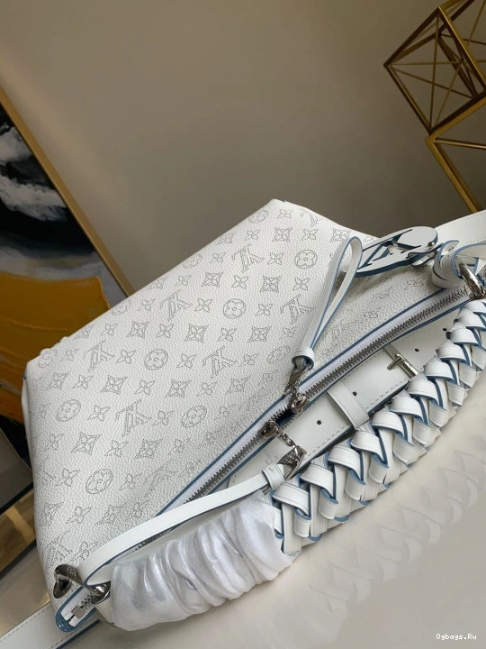 VUITTON BEAUBOURG LOUIS MM HOBO 0109